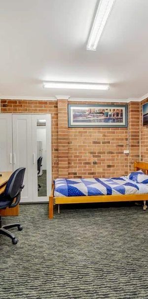 Studio Flat Available in Kaleen - Photo 1