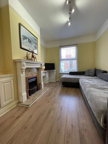 8 Pakenham Street, Belfast, BT7 1AB - Photo 2