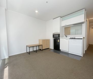 Cozy two bedroom apartment in The Altitude - Photo 6