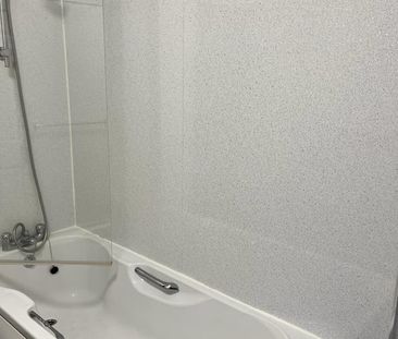 2 Bed Flat, Dalton Road, CH45 - Photo 4