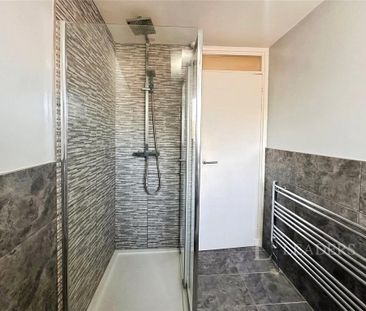 2 bedroom semi-detached house to rent - Photo 6