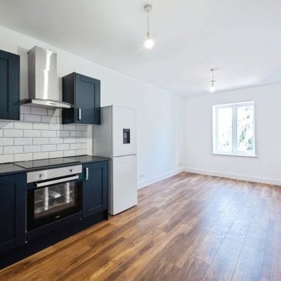 Victoria Road, Woolston - Photo 1