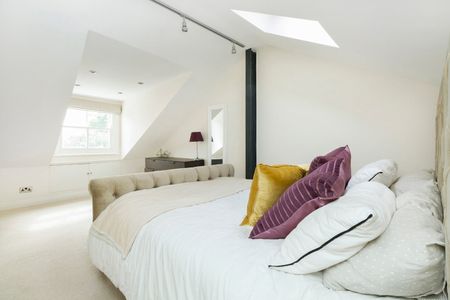 2 Bed Flat, Wandsworth Road, SW8 - Photo 3