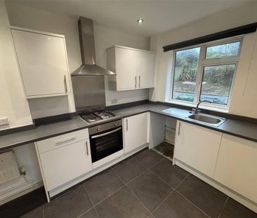 2 bedroom semi-detached house to rent - Photo 6