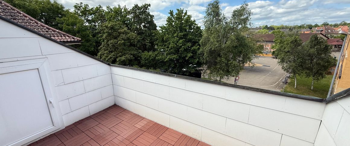 Erstbezug nach Sanierung: Tolle, sehr schöne 3-Zi.-DG-Whg. mit Loggia * Stpl. * in Waiblingen * - Foto 1