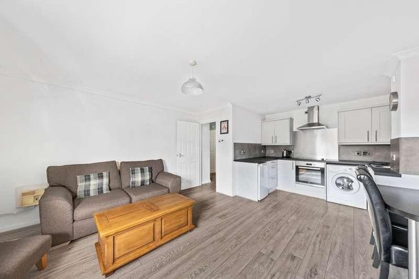 London Road, Stockton Heath, WA4 - Photo 1