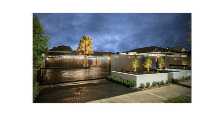 IMMERSE YOURSELF IN MODERN LUXURY - Photo 4