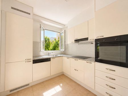 Elegante appartamento di 2,5locali immerso nel verde - Photo 3