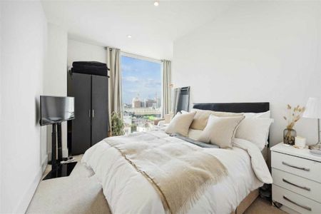 Cornell Square, South Lambeth, SW8 - Photo 3