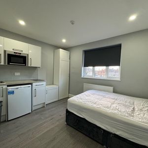 Studio Flat, Randlesdown Road, SE6 - Photo 3