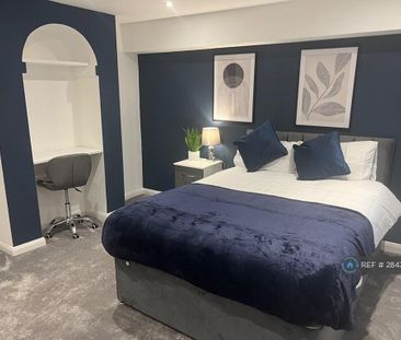 1 bedroom in a house share to rent - Photo 3