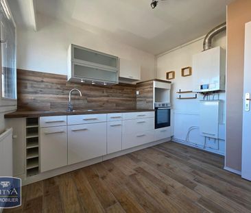 Location Appartement 2 pièces 47m² ARMENTIERES 59280 - Photo 3