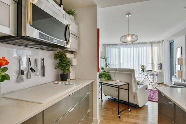 Appartement à louer - Laval (Chomedey) (Autres) - Photo 1