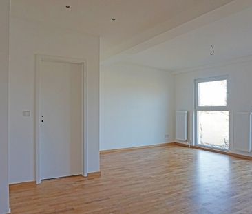 Gutenbergstr. helle 2-Zi-Altbau-Whg. mit EBK und Balkon per SOFORT ... - Photo 2