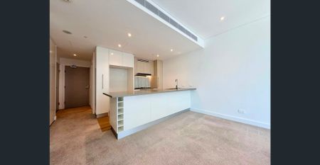 2 Bedroom Executive Apartment in Rhodes Central - Photo 4