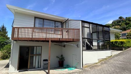 Five-Bedroom Family Home with Two Living Areas - Photo 4