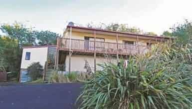 4BR house in Dalmore with great views - Photo 5