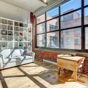 Loft to rent right across Lachine Canal Pointe-Sainte-Charles - Photo 2