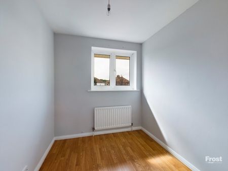 Staines Road West, Ashford, Surrey,TW15 - Photo 2