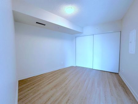 For Lease - 763 Woodbine Avenue Unit# 510, Toronto, Ontario - Photo 4