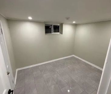 31 SLEDMAN STREET - Photo 3