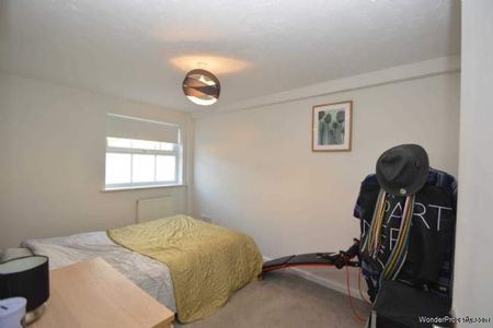 1 bedroom property to rent in Chertsey - Photo 2