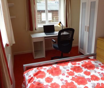 12 Grange Street - Huge 4 bedLoughborough - Photo 2