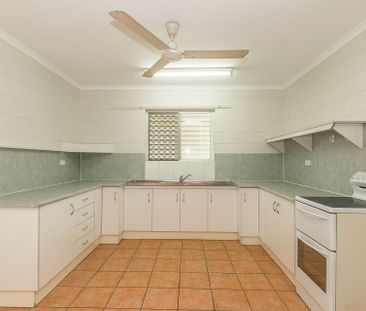 1/5 Yanda Street, Mount Louisa - Photo 5