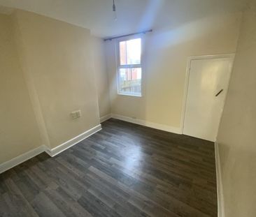 2 bedroom house - mid terrace to rent - Photo 6