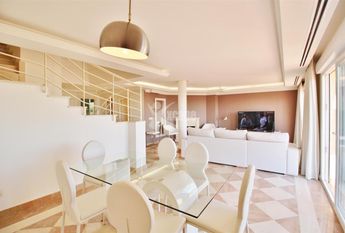 Luxury 2 bedrooms Penthouse Duplex for rent in Nueva Andalucia