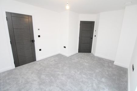 5 bedroom terraced house to rent - Photo 2