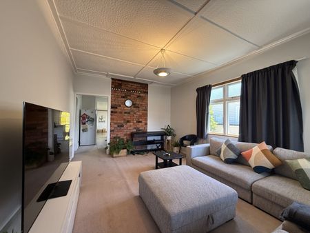 3 Bedroom Family Home in Trentham - Photo 3