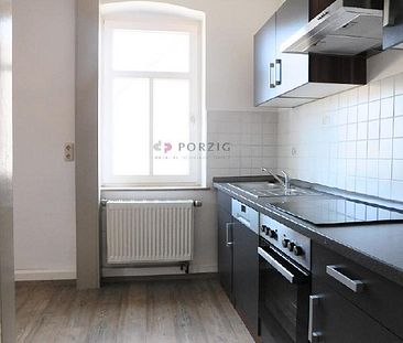 Große 3-Raum-Dachgeschosswohnung mit Einbauküche - Photo 4