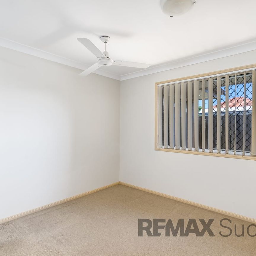 Comfortable Unit Living in a Quiet South Toowoomba Pocket - Photo 1