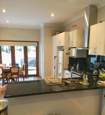 Lilyfield - Photo 1