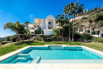 Luxury Villa for rent in Benahavís, Spain