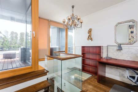 Stylowy apartament z trzema sypialniami – zdjęcie 3