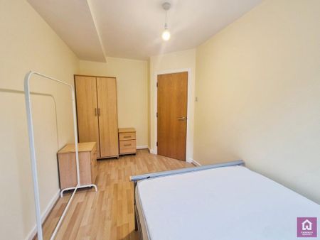 2 bedroom flat to rent - Photo 5