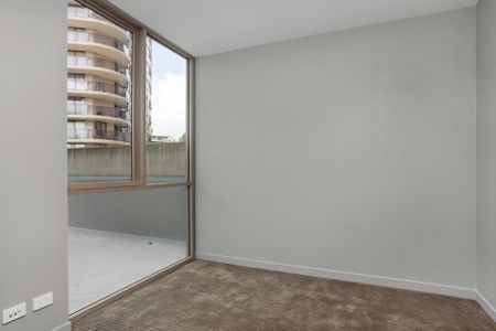 North Facing Designer Two Bedroom Apartment - Photo 2