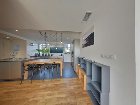 Situation privilégiée face aux Pyrénées en Hyper Centre pour ce sublime T3 meublé tout équipé avec balcons et parking privé sécurisé, - Photo 1