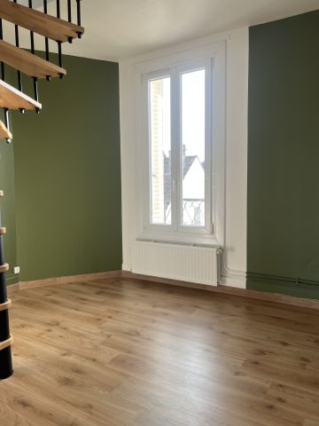 APPARTEMENT T5 EN DUPLEX - 39 RUE GARIBALDI - Photo 3