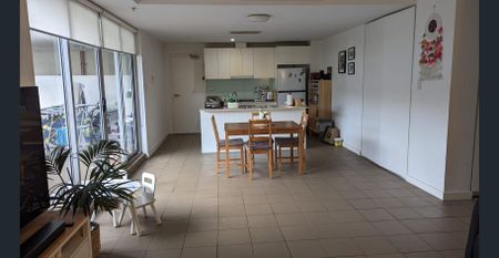 Stylish Boutique Apartment a stone's throw from vibrant North Strathfield Bakehouse Quarter - Photo 2