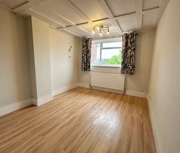 3 bedroom end of terrace house to rent - Photo 1