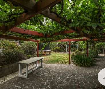 76 Crozier Circuit, Kambah ACT 2902 - House For Rent | Domain - Photo 6