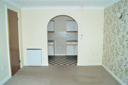 2 bedroom apartment to rent - Photo 4