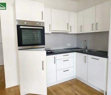 Wundervolle 2-Zimmer-Wohnung! Moderne Ausstattung und private Außenfläche - hofseitig! - Photo 3