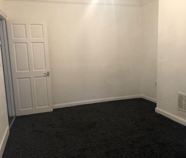 3 Bed Terraced House, Waldeck Road, LU1 - Photo 4
