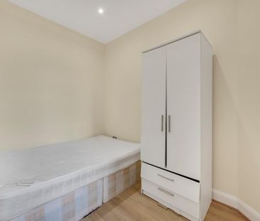 3 bedroom flat to rent - Photo 1