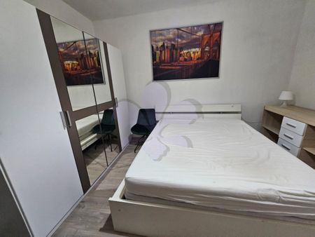 Flat is available close to Engineering and Fórum - Fotó 4