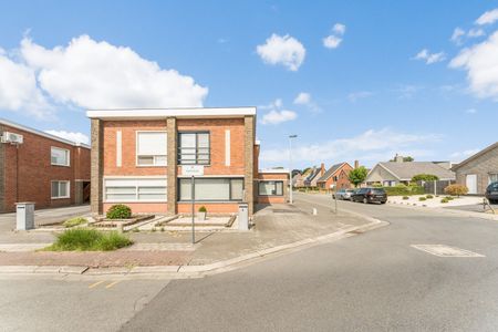 Instapklare HOB met 3 slaapkamers en garage te Oostrozebeke! - Photo 2